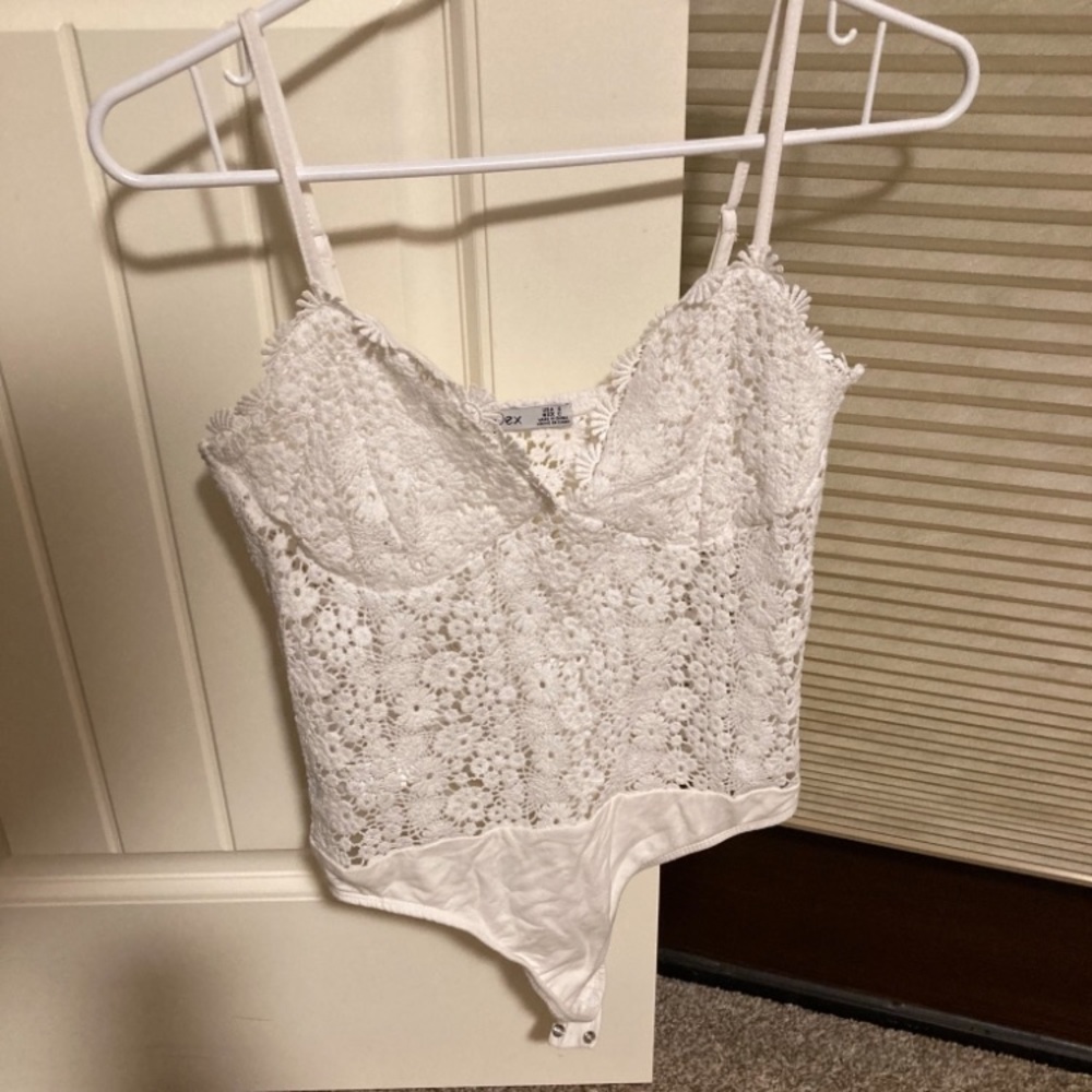 Lace body suit